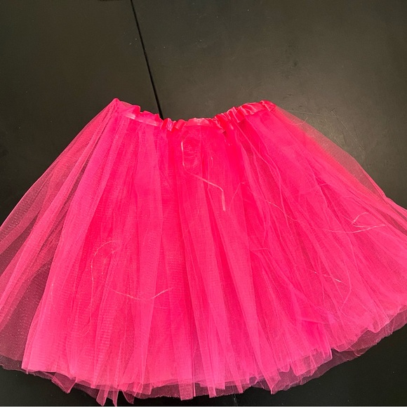 NEW! LED battery operated Bright Pink tutu! Great for Halloween! Pre-Teen/Teen - Picture 2 of 2